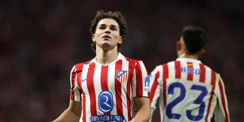 Julian Alvarez Từ Chối Chelsea & PSG - Barca Đón Bom Tấn 1 Bối cảnh thương vụ chuyển nhượng của Julian Alvarez