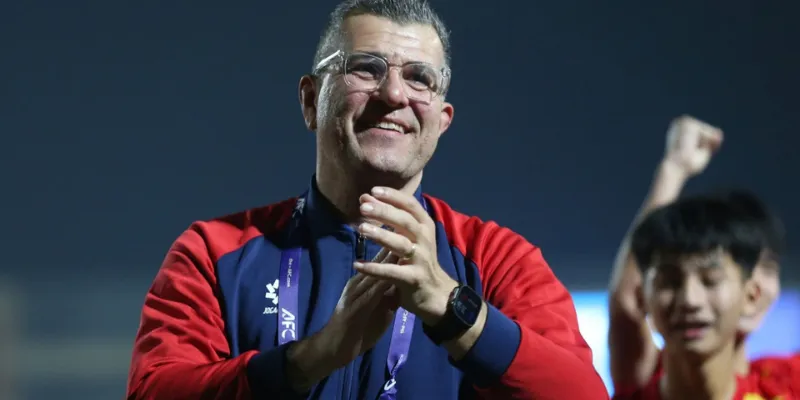 HLV Cristiano Roland có chiến lược đúng đắn